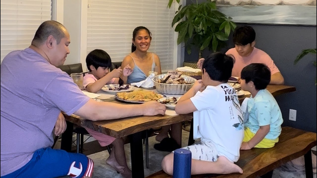 1st THANKSGIVING DINNER SA AMING BAGONG BAHAY!