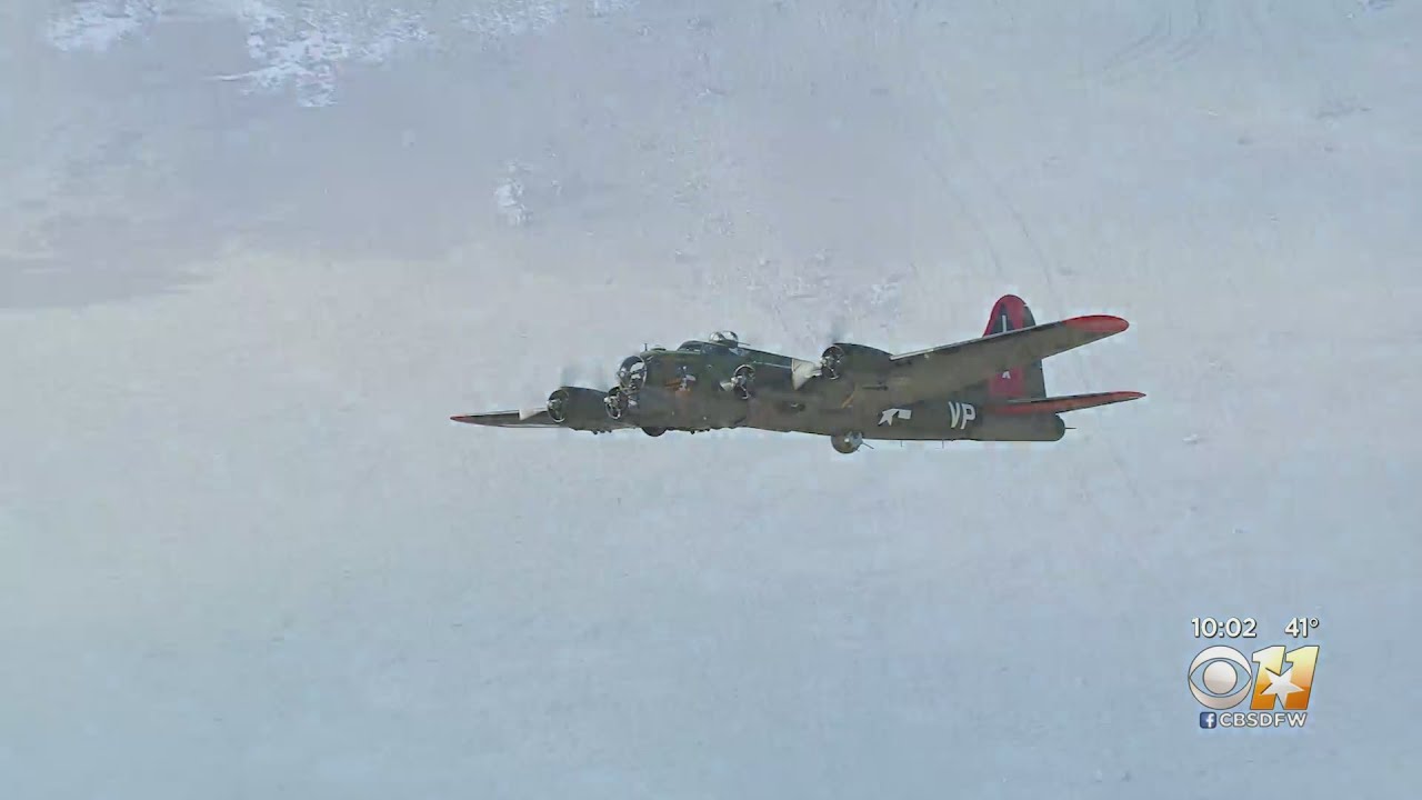 Spectators at Dallas air show describe 'terrifying' mid-air crash