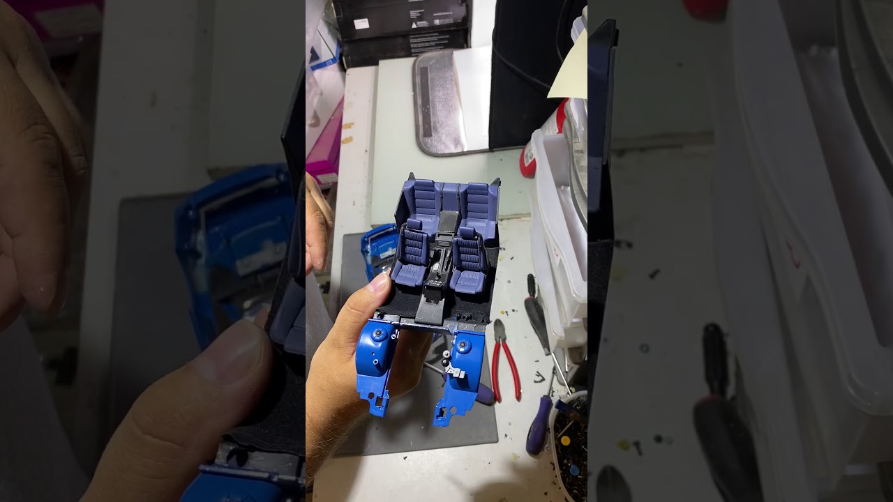 BMW 850 CSI 1:18 Revell