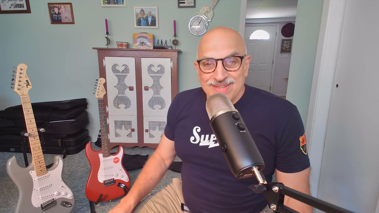 Tease ST-1 SPR or The Squier Debut Stratocaster?