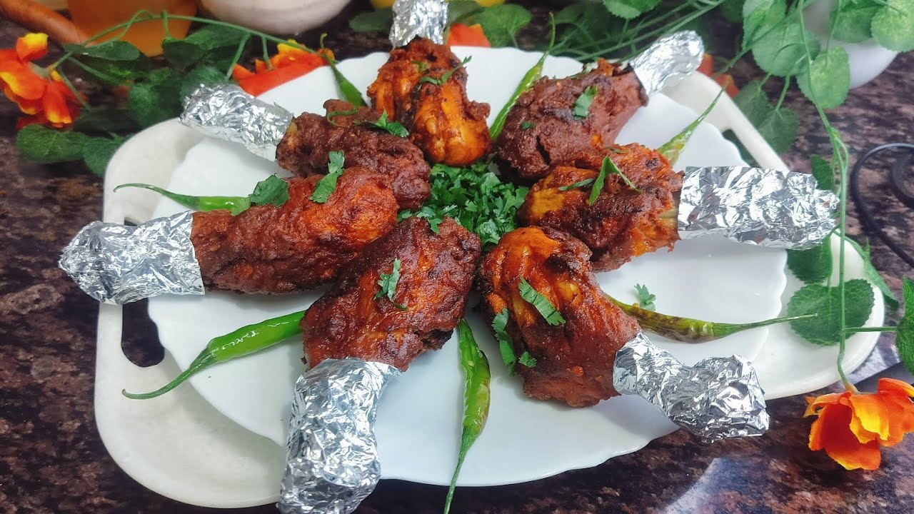 Fried chicken leg pieces 😋🤤😀😁TRY NOW Mooh mein jaate hi pighal jaae ye tasty aur juicy chicken 🍗
