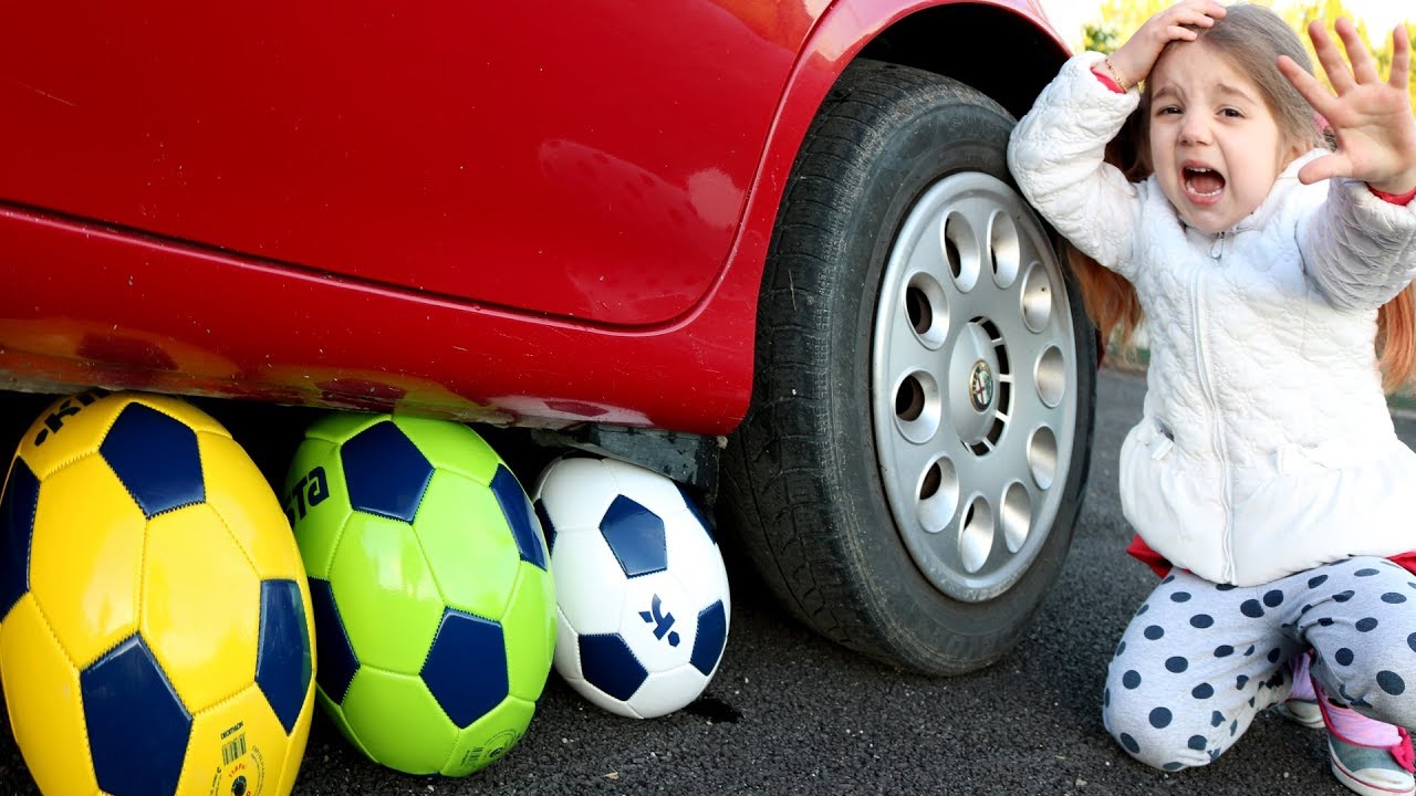 Calcio Finito Male Masha's balls Balls Сrushed Under Car Wheel of Reckless Ameli tvit