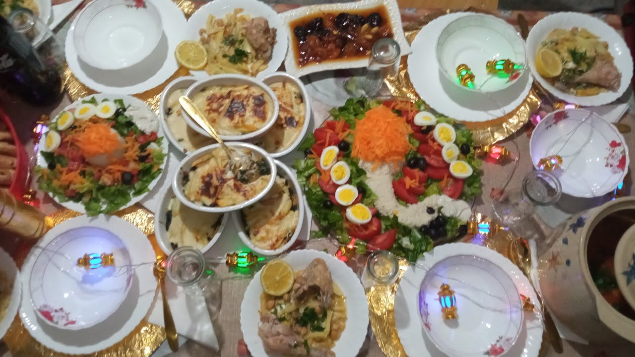 مائدة الاول يوم في رمضان، شربة فريك ، كباب جزائري ،عوداتي بعد غياب