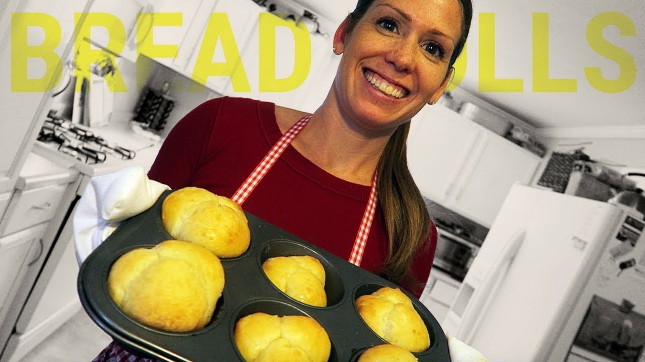 WIN THANKSGIVING with these EASY WHITE BREAD ROLLS