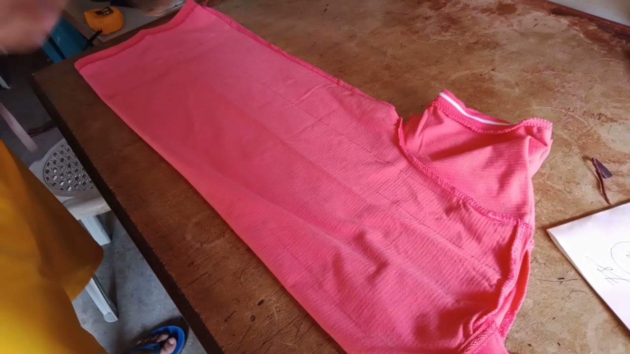 Paano mag repair ng malaking polo shirt gawing pambata