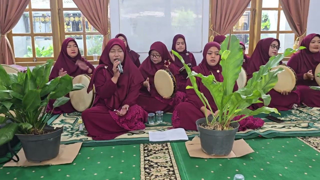 Ya Robbi Sholli...HADROH MT.BAITUL JANNAH..dlm acara Tawakufan.