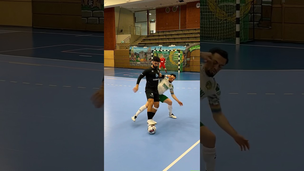 Swift footwork, pivot finesse at its finest! 👟🤯 #futsal #pivot #art #futsalskills #shorts