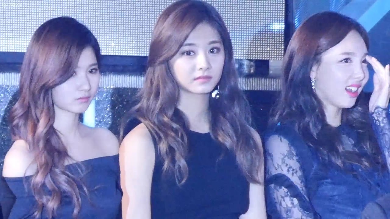 161226 트와이스 (TWICE) Mc Ment 대기 리액션  [사나,쯔위,나연] Sana,Tzuyu, NAYEON직캠 Fancam (2016 가요대전) by Mera