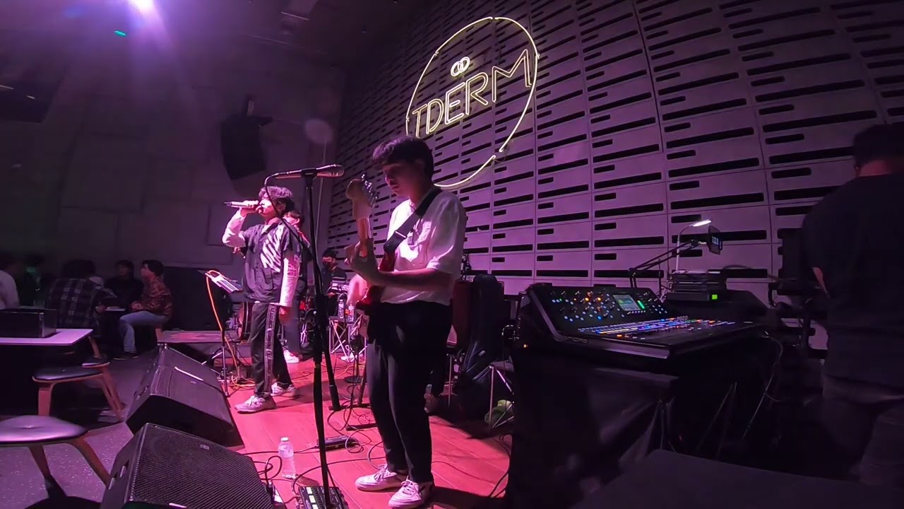 JENNARY - เมดเล่ย์เพลงสนุก  【 Live in TDERMx455(Ekkamai) 】