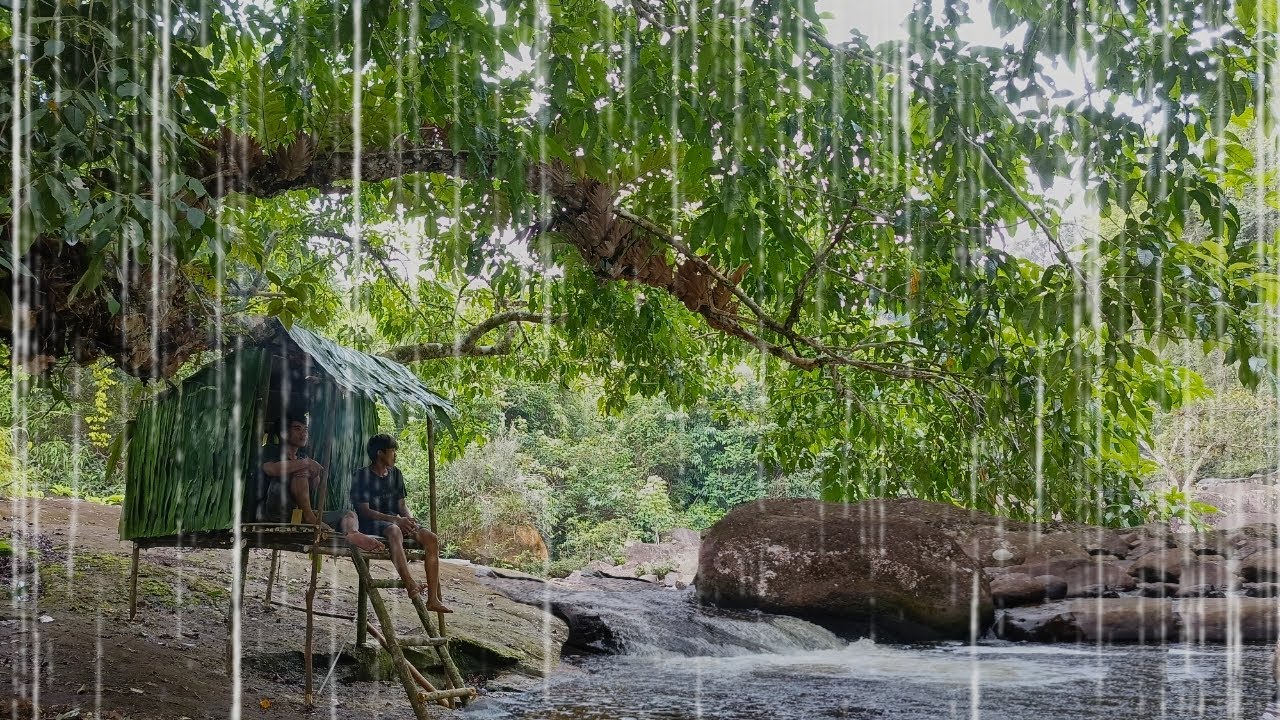 Кемпинг под проливным дождём у реки: выживем ли мы?