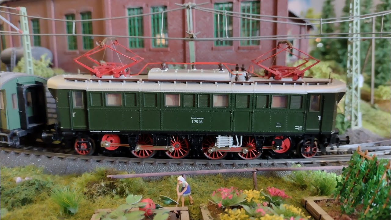 Elektrolokomotive E75 05 der Deutschen Bundesbahn – Märklin 34750 – Umbau mit Sounddecoder