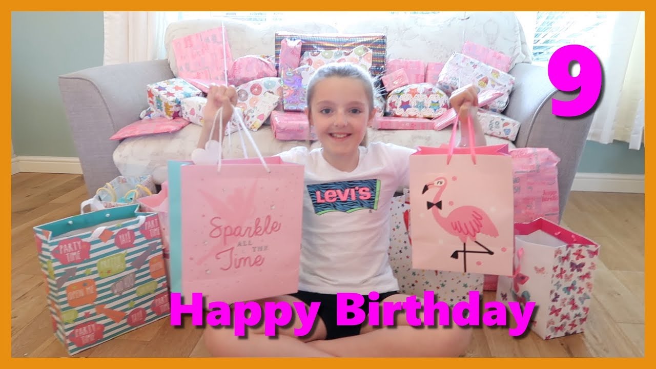 HAPPY BIRTHDAY - OPENING PRESENTS - MAISIE'S 9TH BIRTHDAY