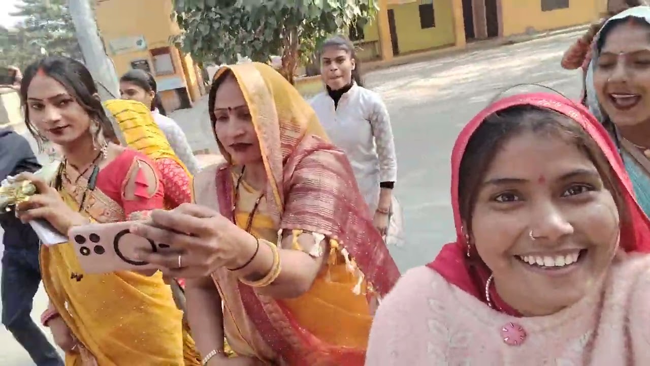 Khushbu Rani Reena Yadav dhamakedar patakha chadhai Gauri Shankar Mandir blue video