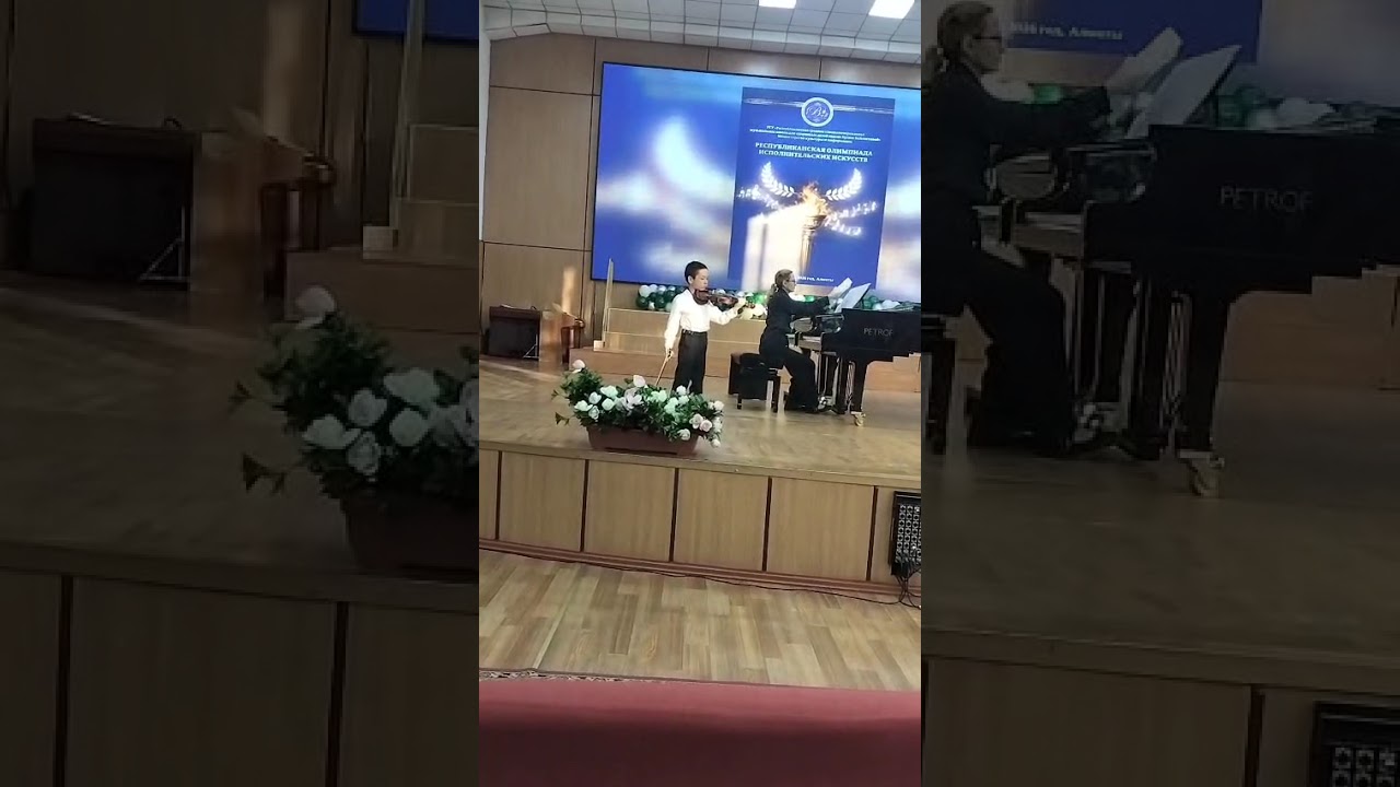 Самый юный участник 1й Олимпиады РССМШ им. К. Байсеитовой, призер 2 премии Чигибаев Э, ученик 1 кл.