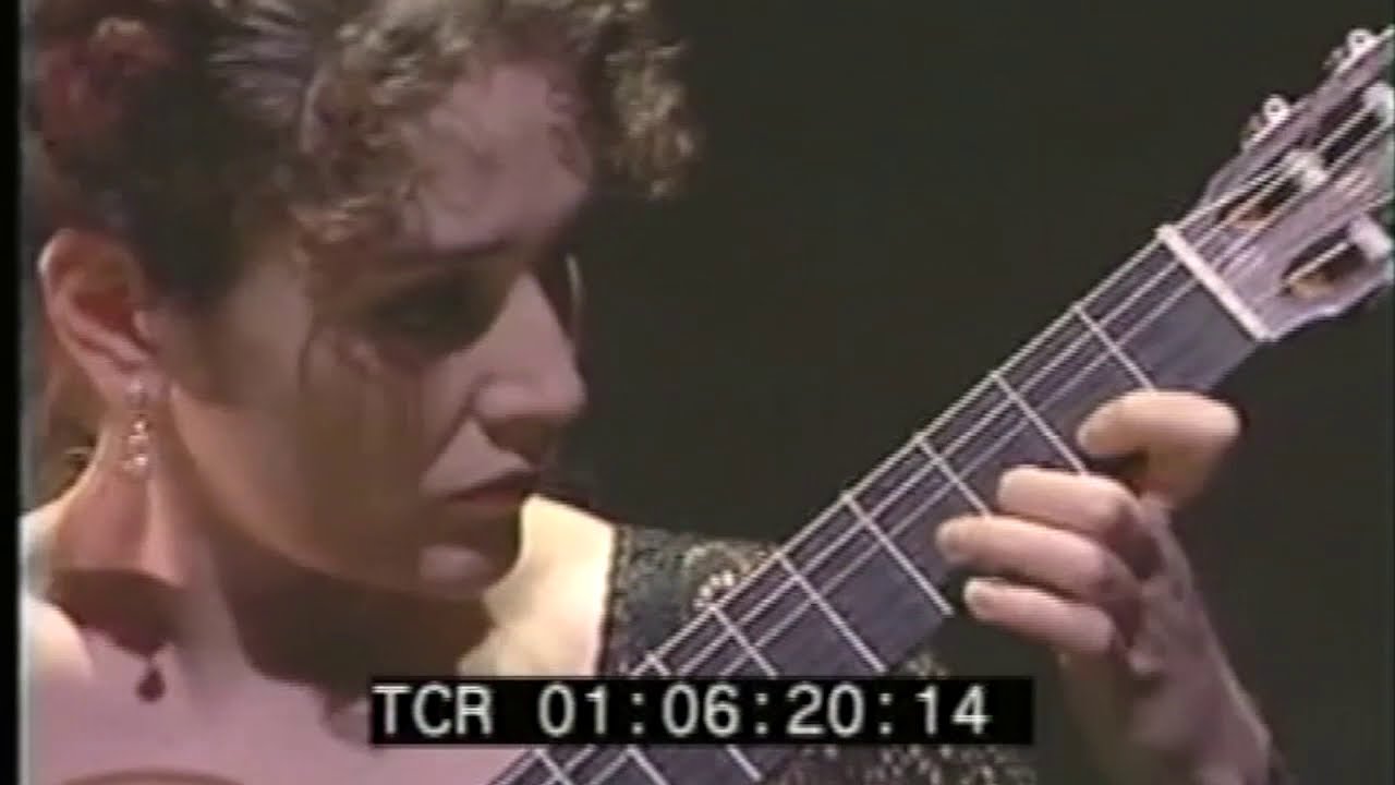 Antigoni Goni plays 