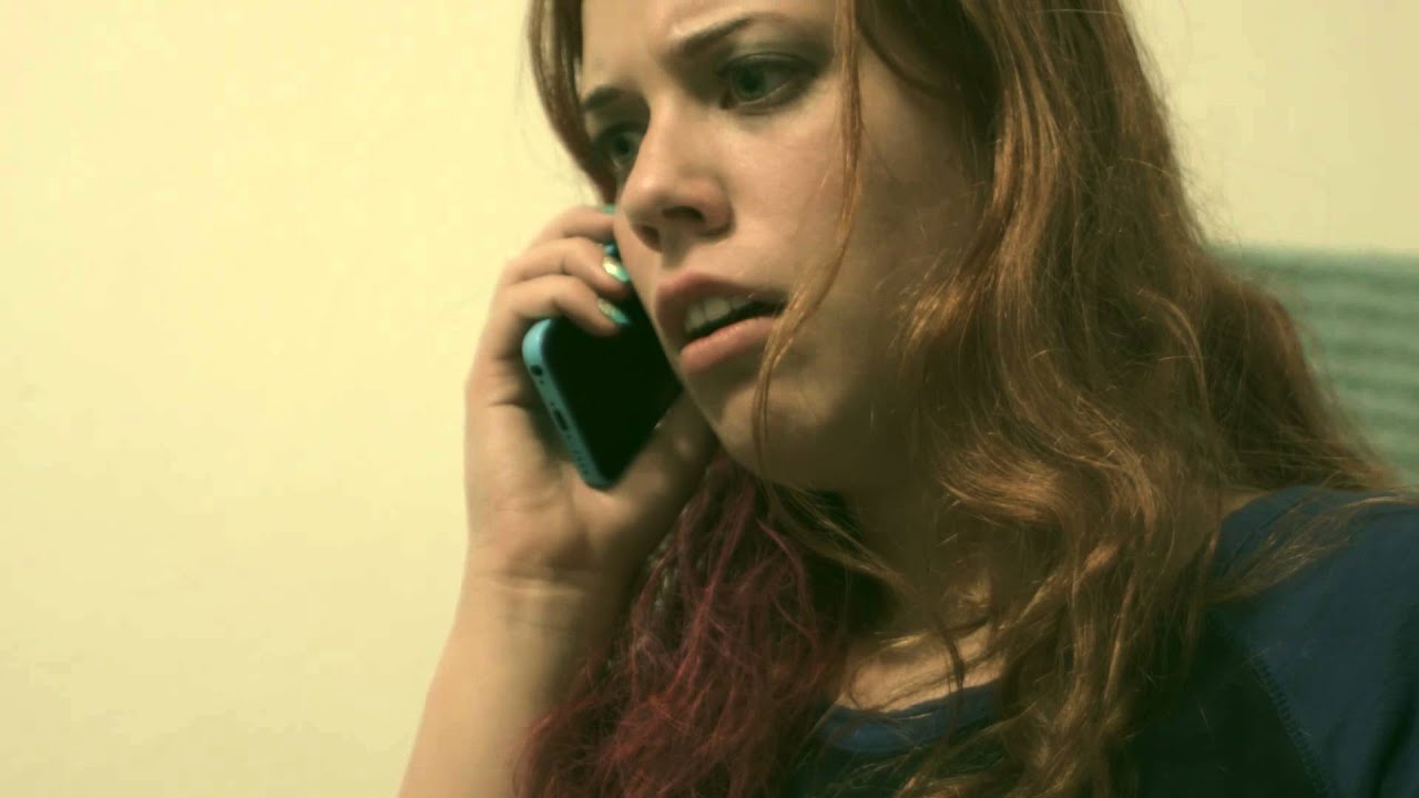 Girls in the Bathroom - Red Solo Cup (S1,E1)