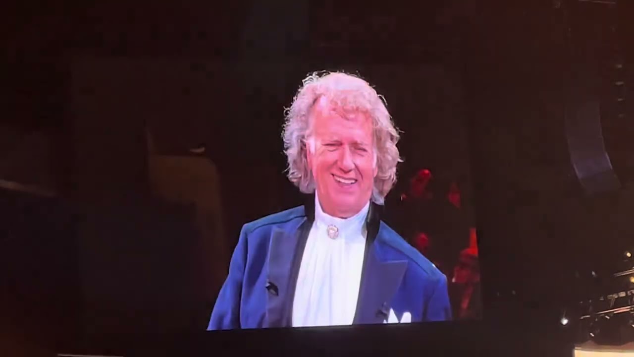 &ldquo;Los ni&ntilde;os de Pireo&rdquo; por soprano griega Christina Petrou @andrerieu . Bogot&aacute; 19 sept.24