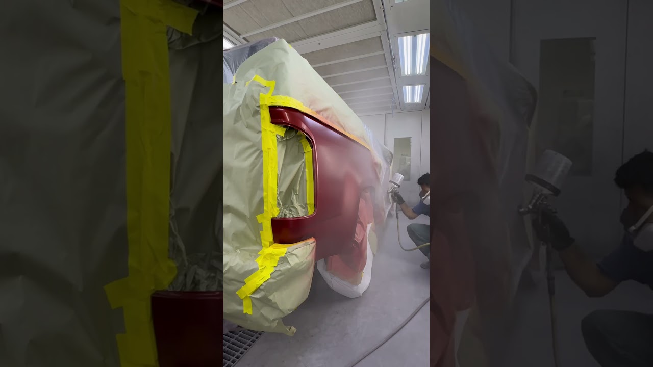 Repintado de un panel , en rojo met&aacute;lico #painter #shortsvideo #autobodypaint