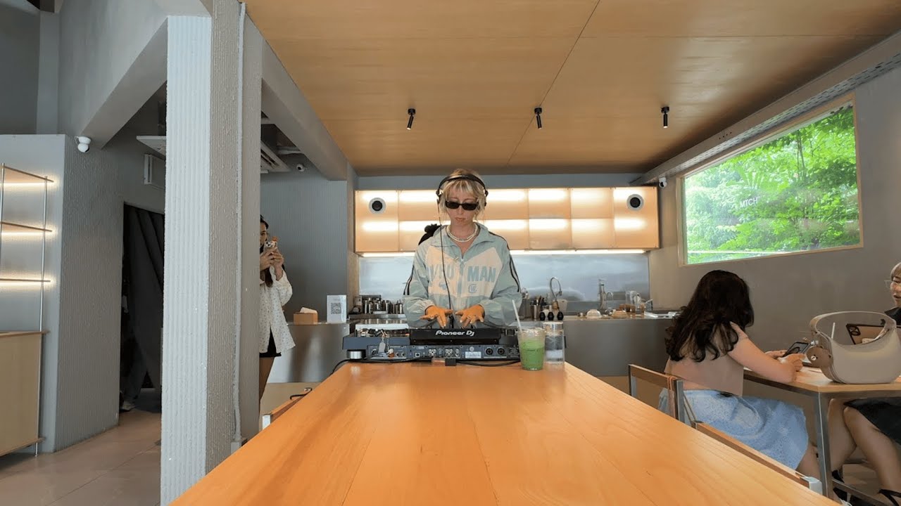 Monday Morning Matcha Music @MTCH, Bangkok I (Japanese) Ambient/Experimental/Tech House- Romée Avril
