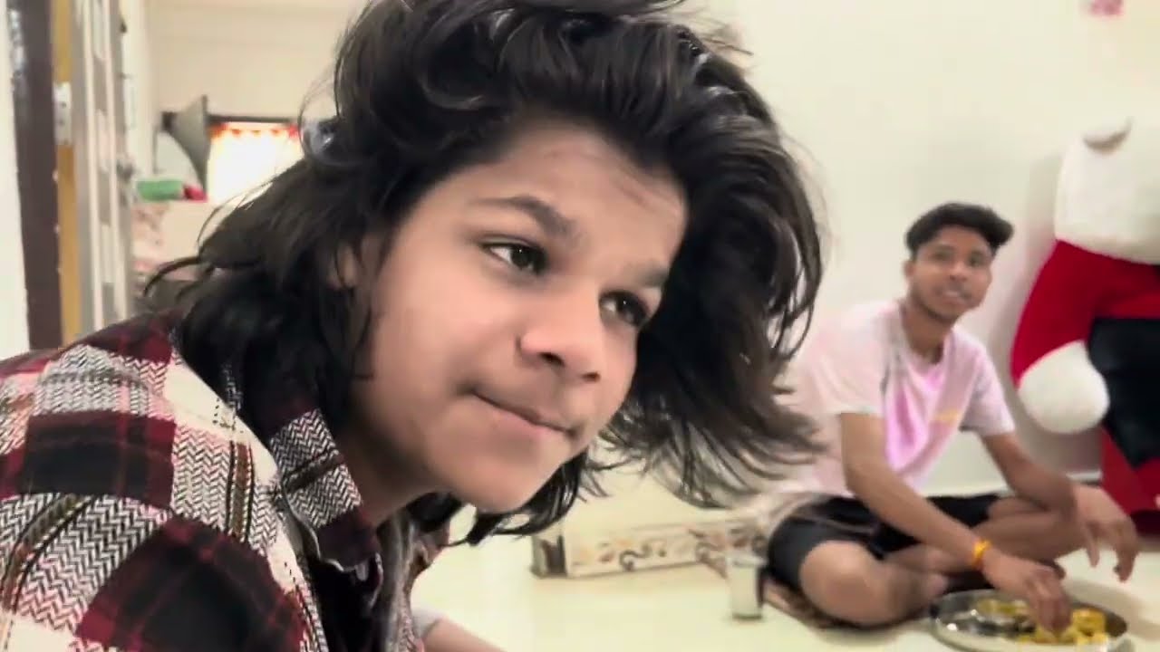 2.5 साल बाद बाल कटाए💇