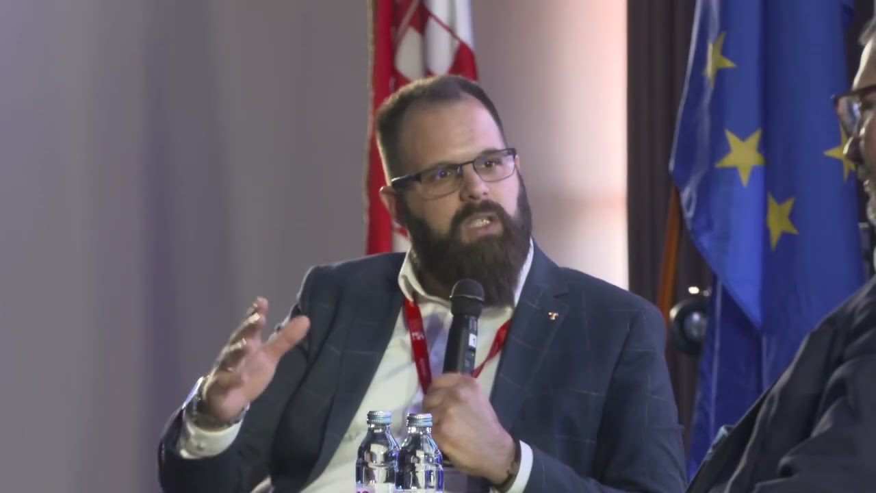 1 na 1: Je li cyber i crime polica osiguranja srebrni metaknaspram cyber i komercijalnog kriminala?“