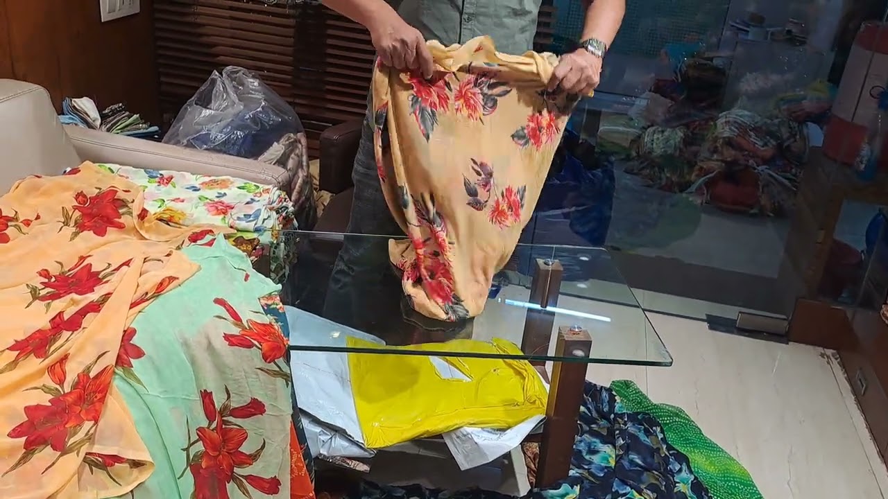 Комплект из невесомого сари из жоржета по выгодной цене 575/- , WhatsApp +91 9327507276