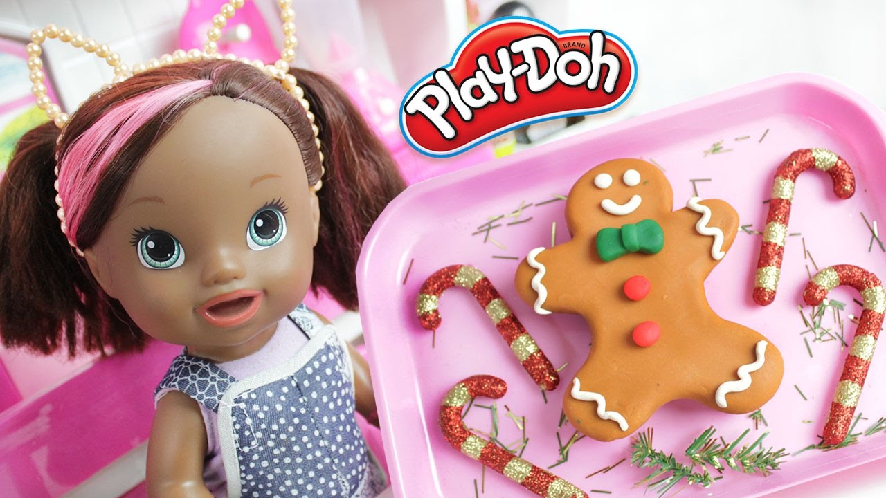 Baby Alive Ive Faz Biscoito de Natal com Massinha Play-Doh - Lilly Doll