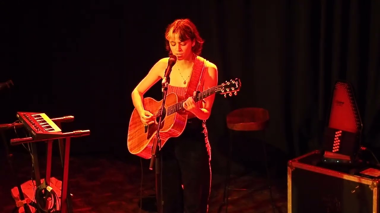 Pomme - La Lumière Live @ Lafayette