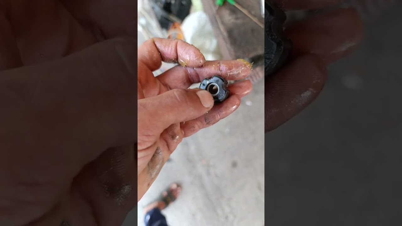 OT BİÇƏNDƏ KARDANI YAĞLAMAQ