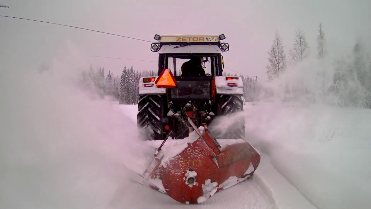Zetor 9245 Crystal linkousta Lepällä