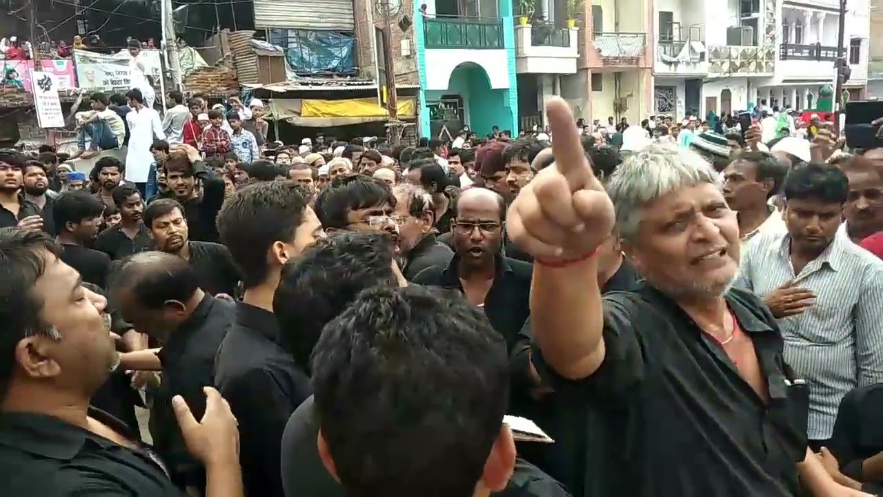 Yaum-e-Ashura 2018- Anjuman Panjatni Kanpur ek Purdard Nauha Pesh karti hui..!