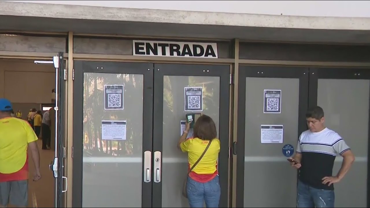 Colombian presidential runoff: South Florida voters cast ballots as results come in