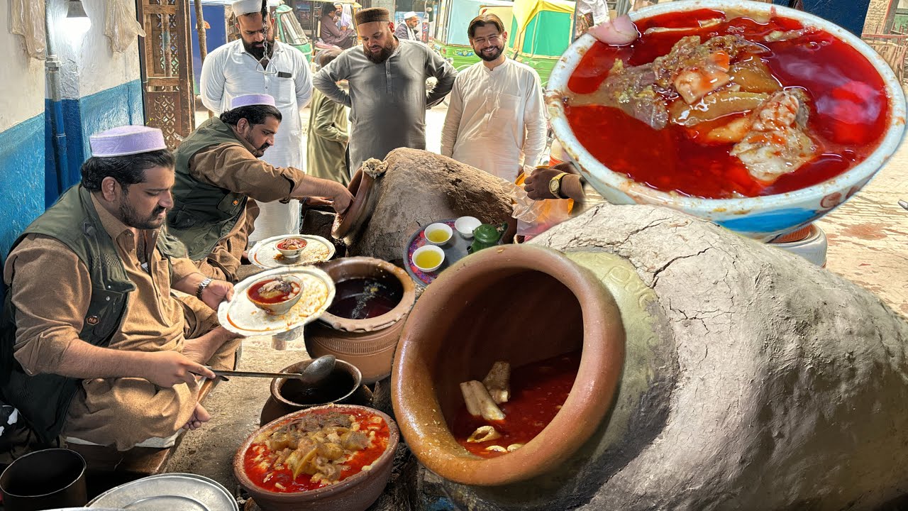 How PAKISTANI Have BREAKFAST AT 6 AM? Head & Trotter's Stew Making - Sher Muhammad Siri Paye Recipe