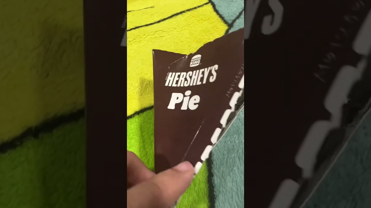 BURGER KING HERSHEYS CHOCOLATE PIE ! #foodreview #food #foodie #burgerking #dessert #icecream