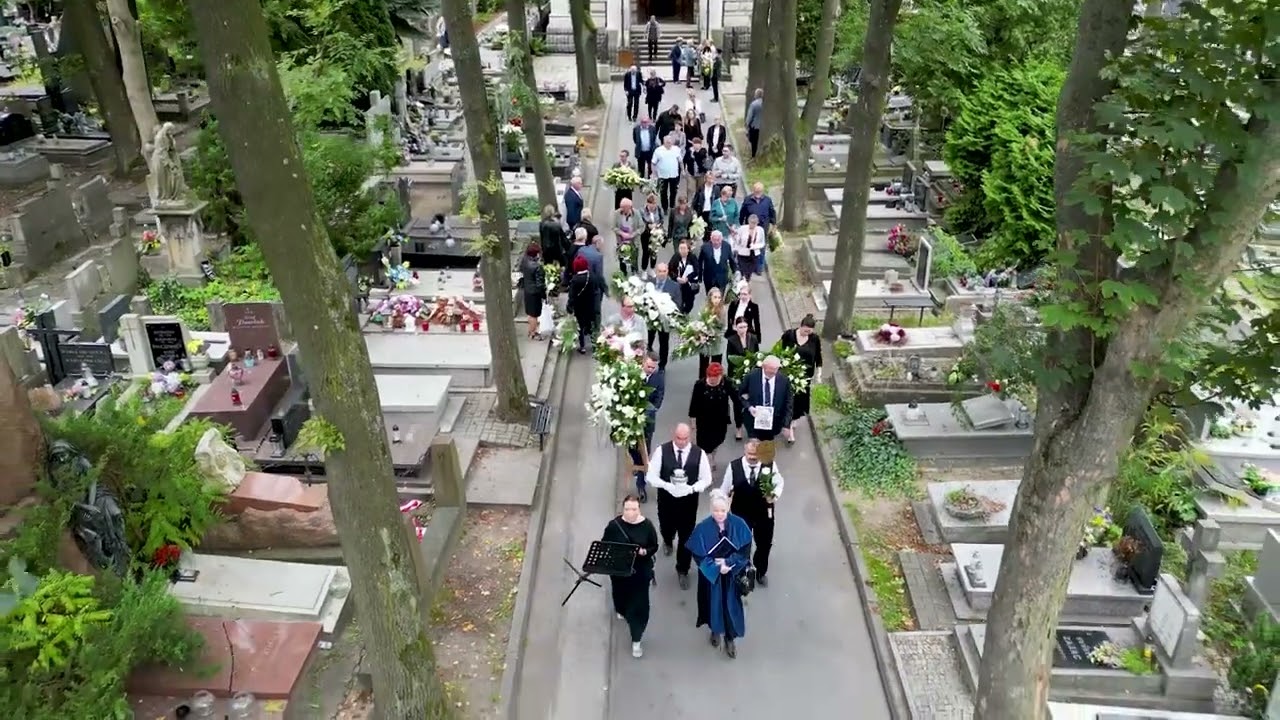 Mistrzyni Ceremonii Pogrzebowej Monika Sawicka Kacprzak  Film w 4K z przedstawienia mojej pracy