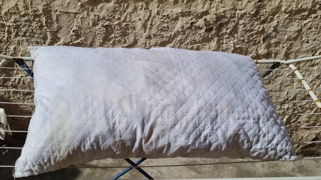 Come eliminare le macchie di sudore dal cuscino | MAMMASTYLE.IT |