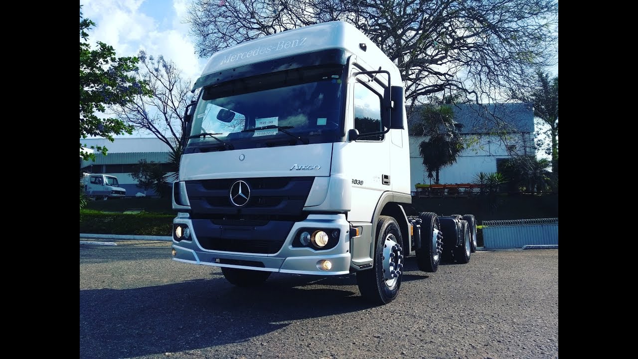 NOVO ATEGO 3030 8X2 MERCEDES-BENZ - PRATA METALICO