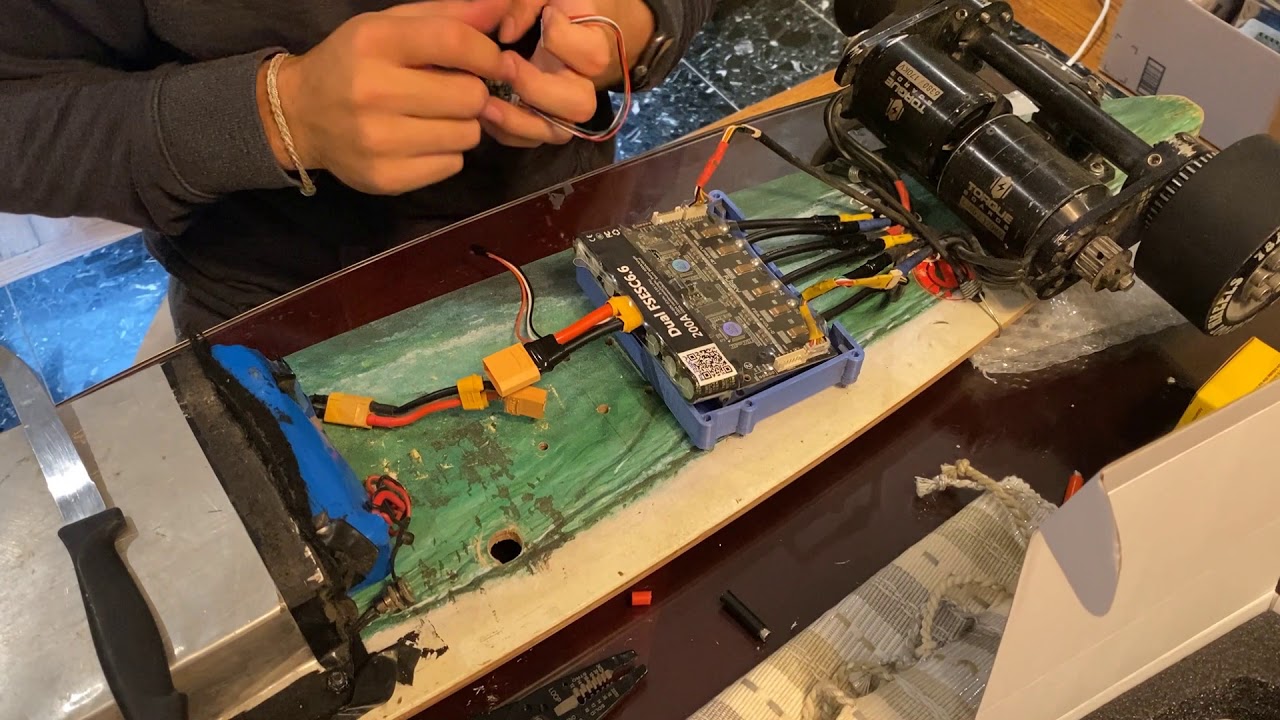 AWESOME Flipsky Dual FSESC 6.6 INSTALL and Programing