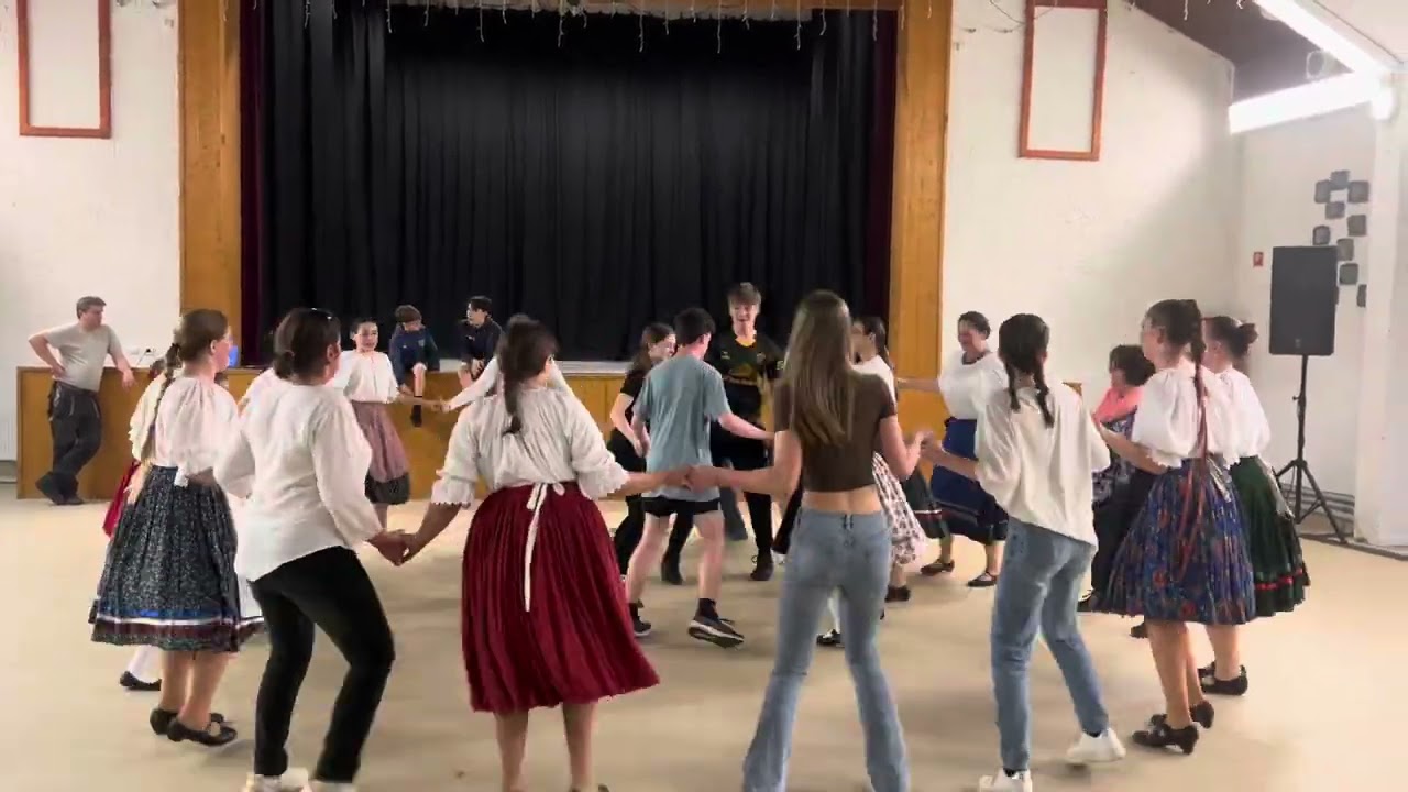 2025 Szob (with S&iacute;le &Aacute;ine😍)&Ouml;r&ouml;mt&aacute;nc2.