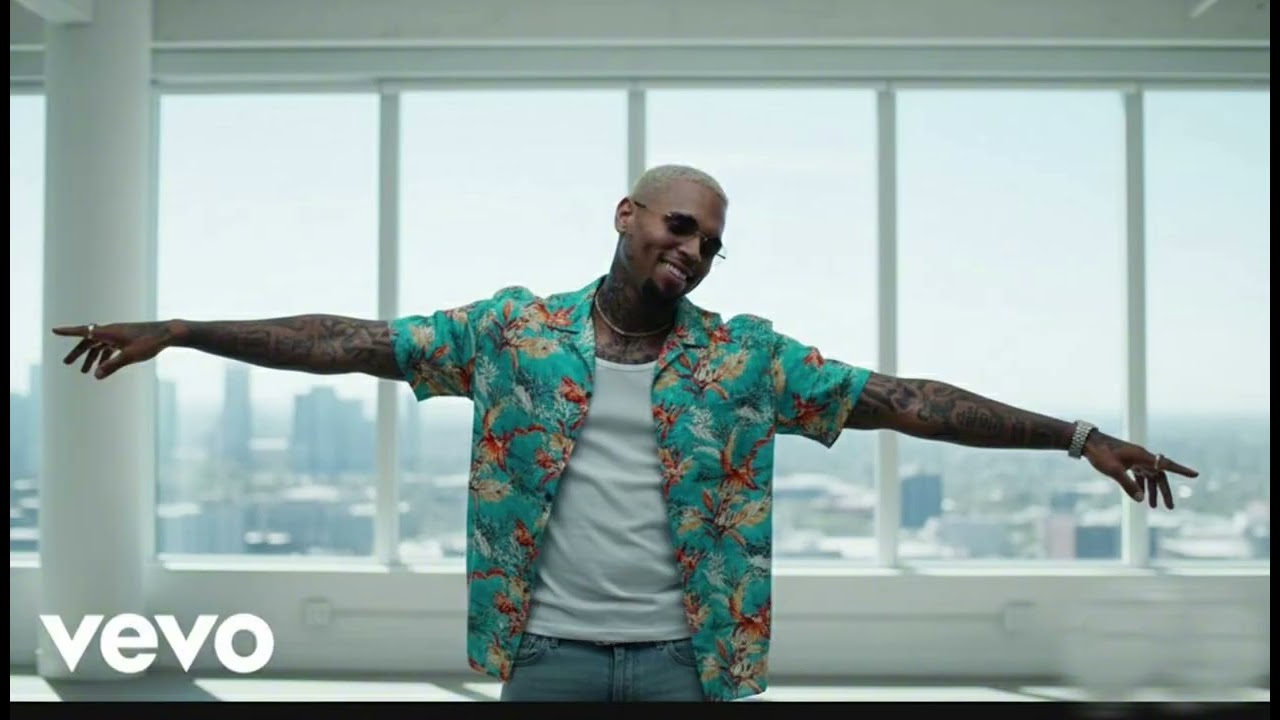 Chris Brown – With You In The Dark (Dark Emotional R&B)