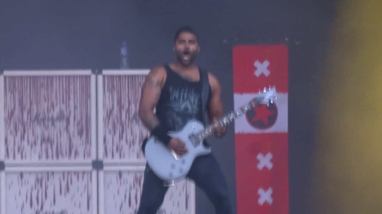 Sum 41 - The Bitter End (guitar solo) - Download Festival 2017