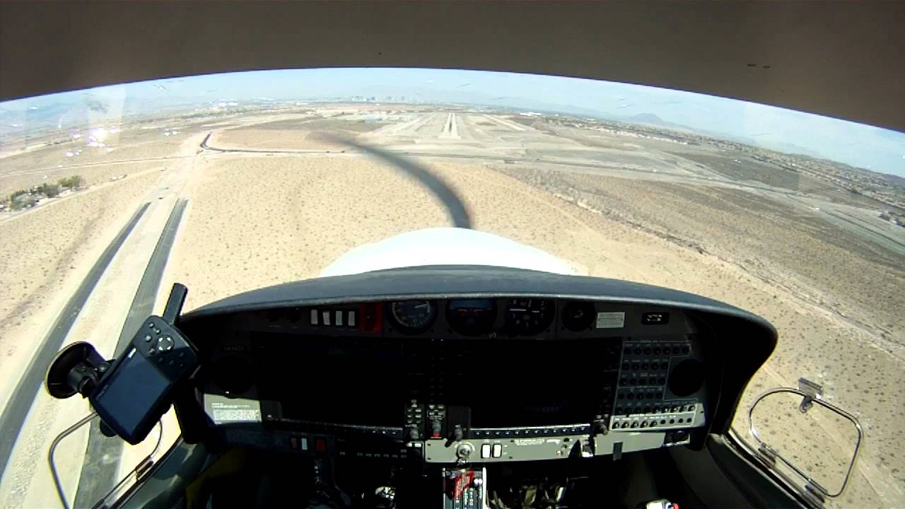 LANDING KHDL HENDERSON EXECUTIVE LAS VEGAS DIAMOND STAR DA-40 3SEP11