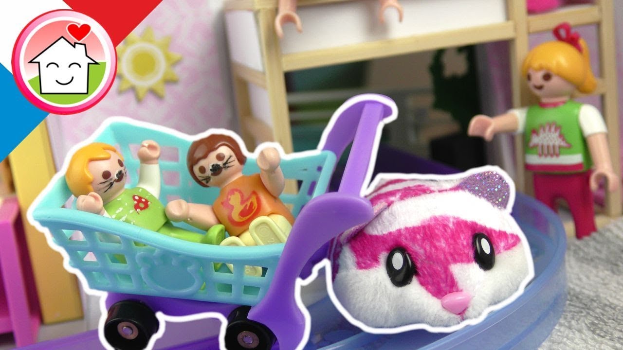 Playmobil en francais Festival pour enfants avec le train express pour hamsters - La famille Hauser