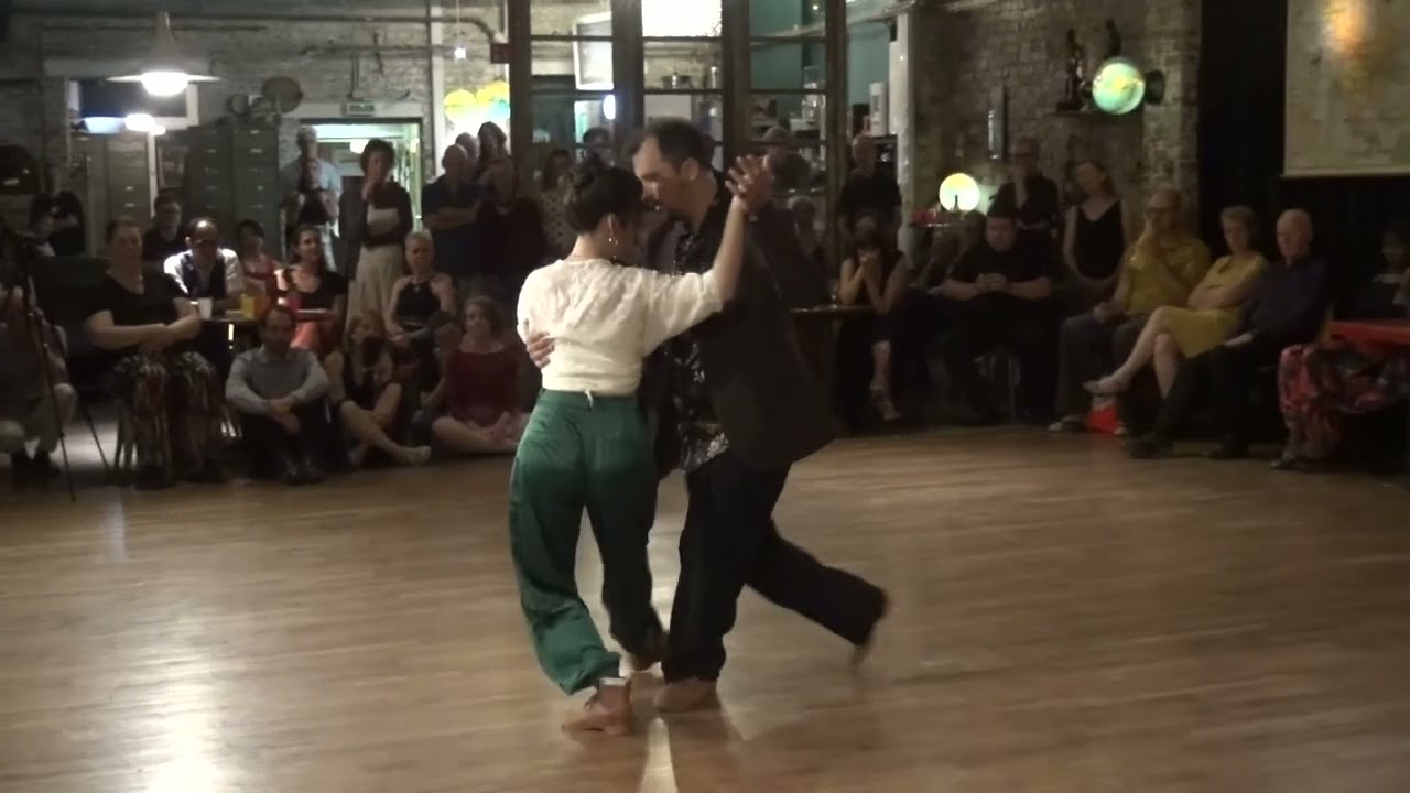demo 2/4 Natalia & Agustin @ Moeskroen: tango