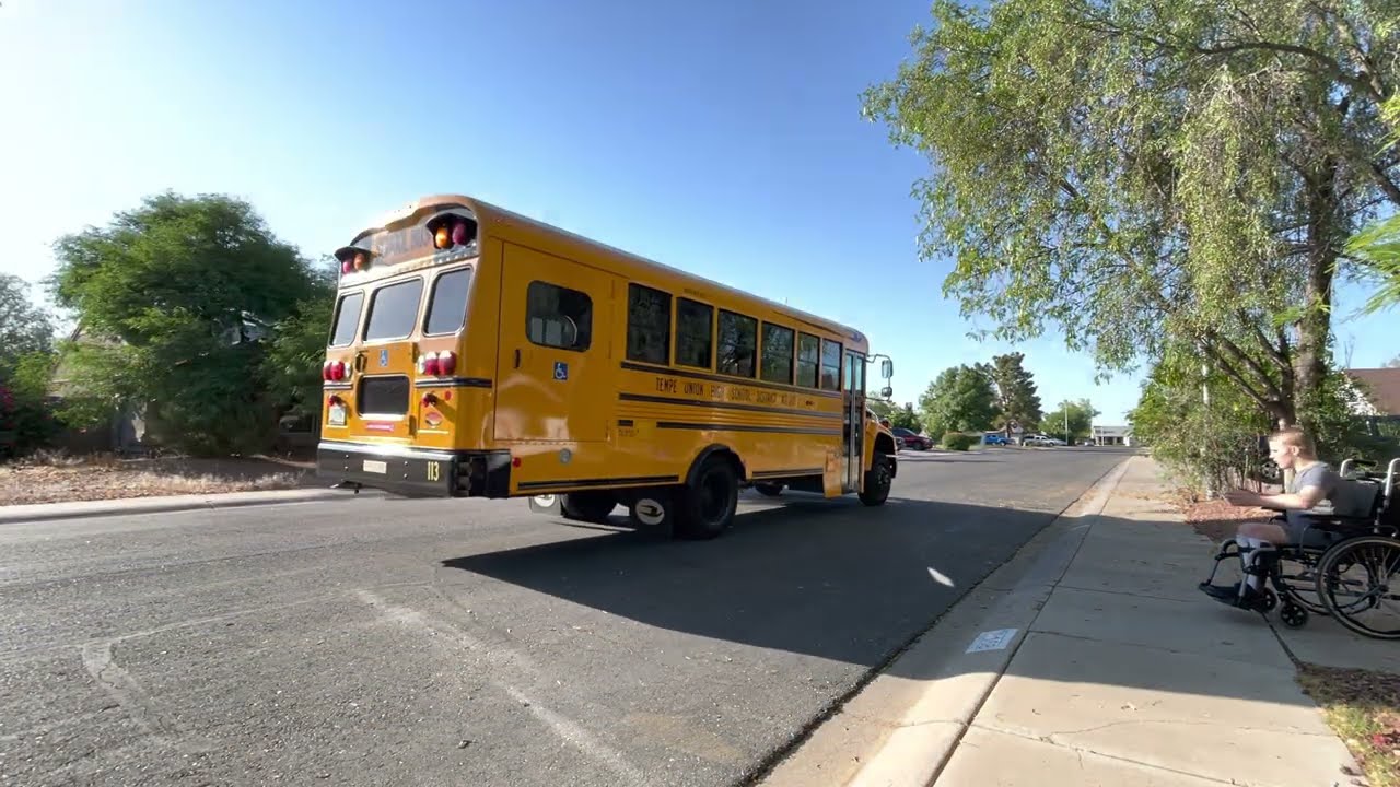 Hot Sagan bus!