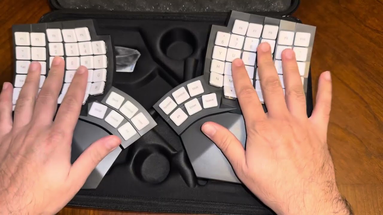 MoErgo Glove80 Ergonomic Keyboard (Unboxing)