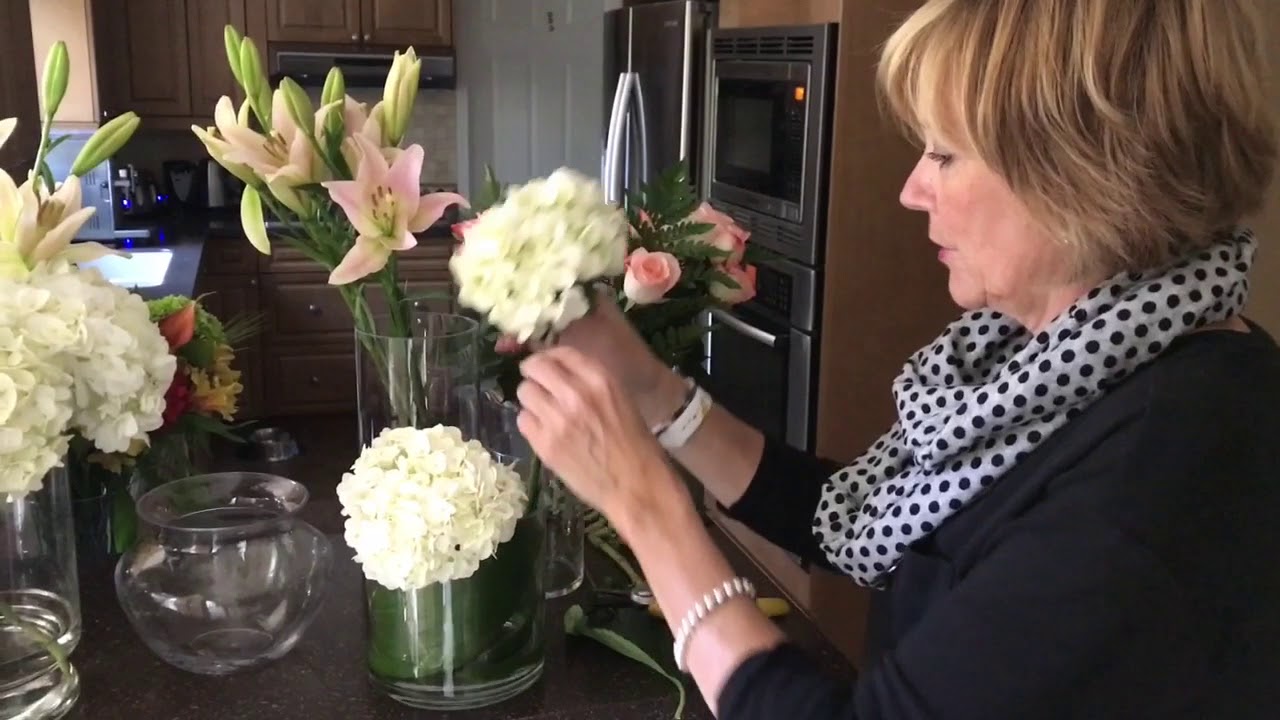 Four Arrangements You Can Make With Grocery Store Flowers