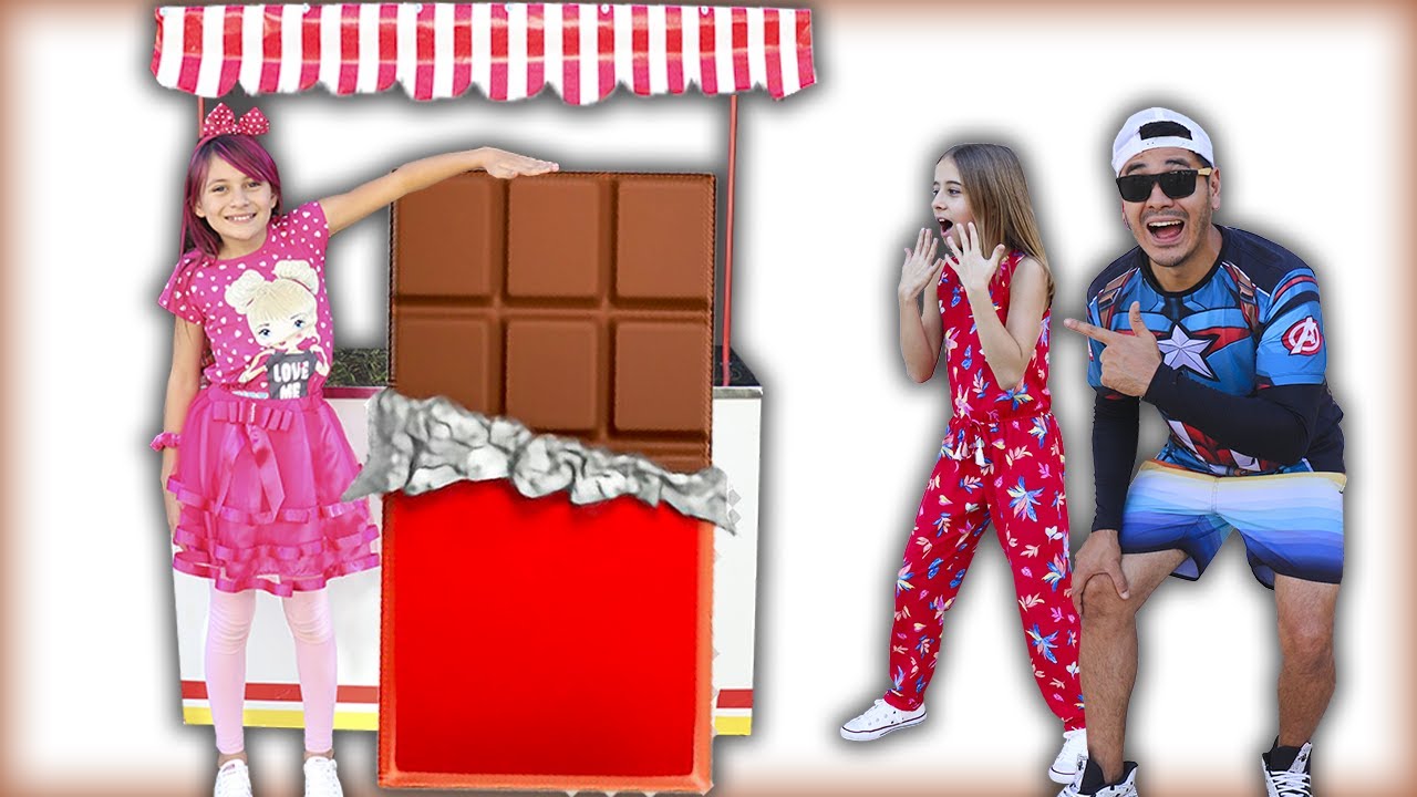 Biankinha Finge Brincar de Vender Chocolate GIGANTE -  Pretends to Play Selling GIANT Chocolate !