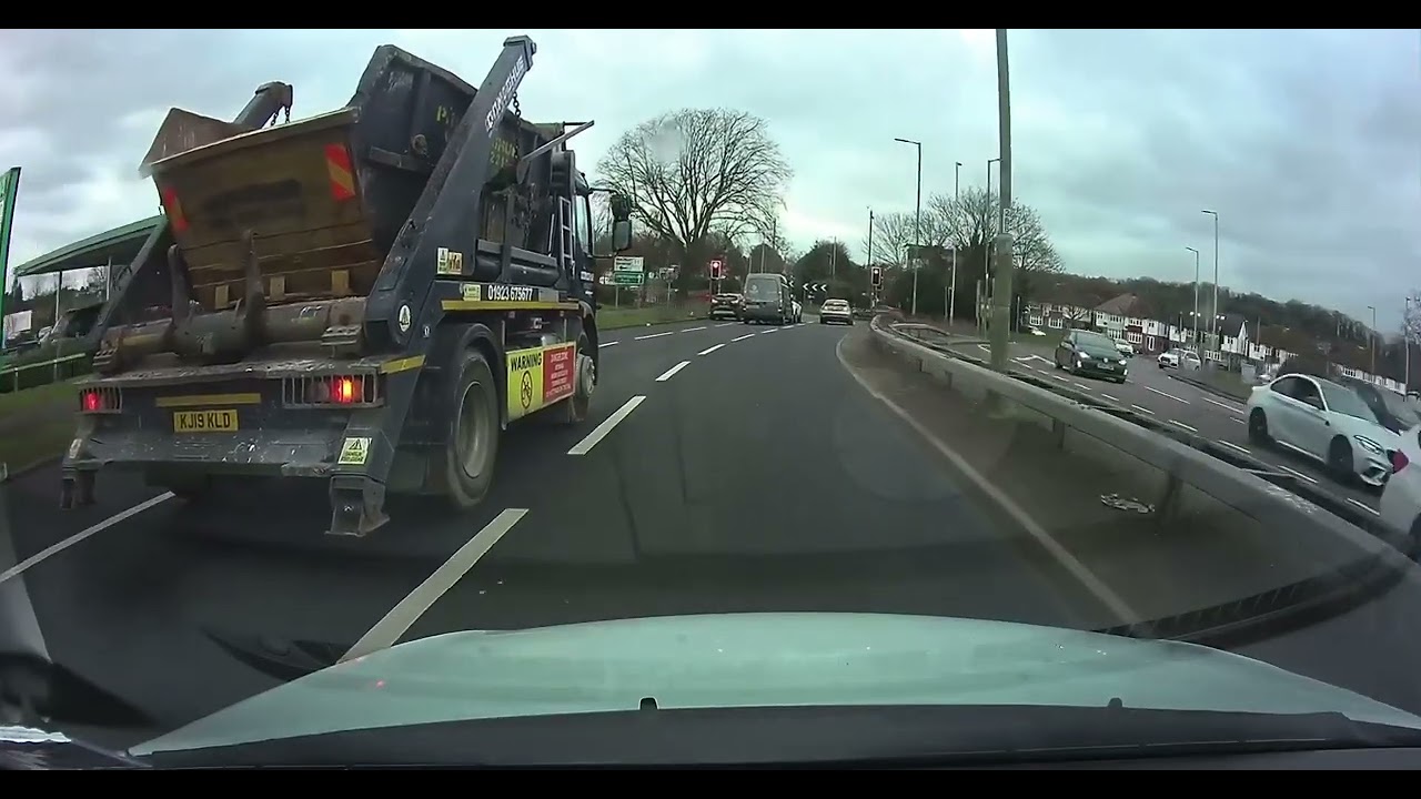 How to turn right at The Dome Roundabout in Watford