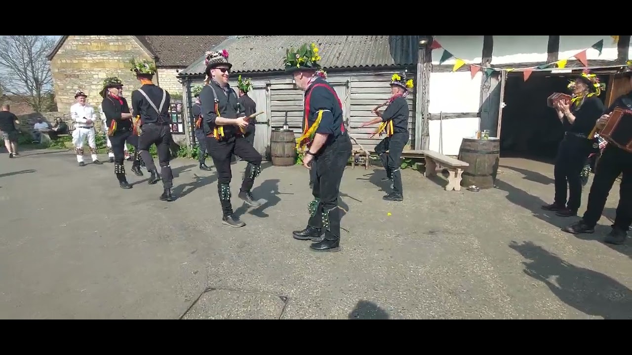 Leominster Morris dance Brimfield in Bretforton
